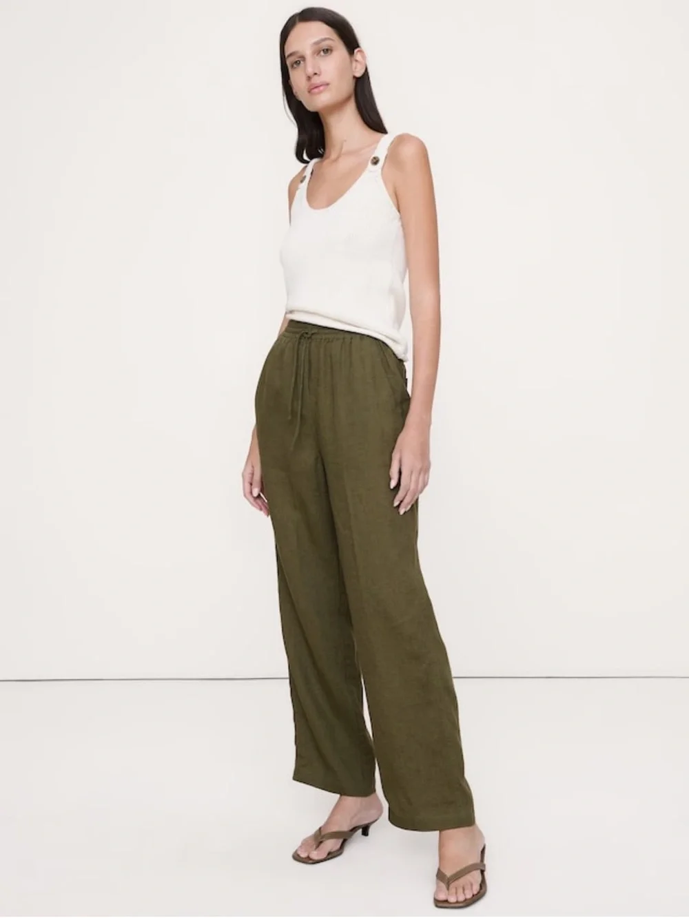 The Getaway Straight Leg Pull-On Pant in Linen Banana Republic Olive Green Tall